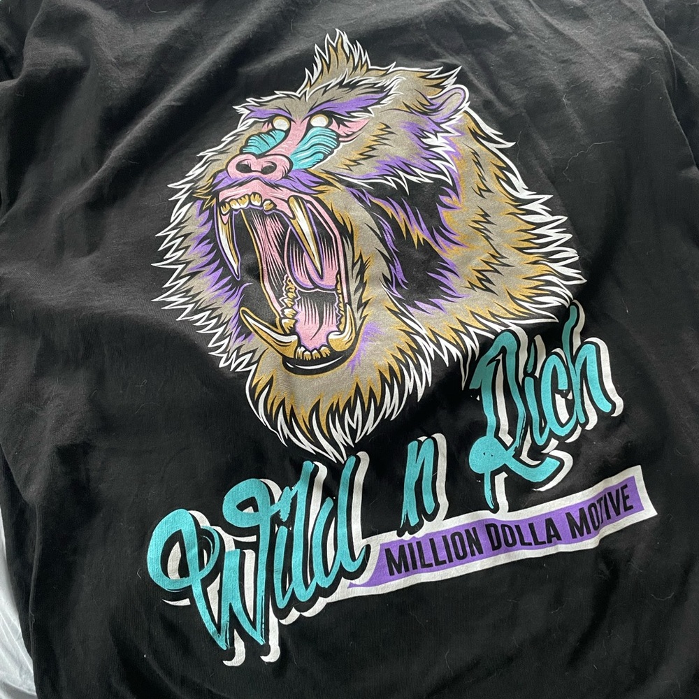 Men’s graphic tee